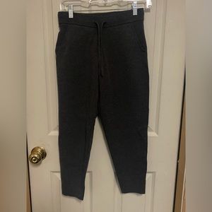 Banana Republic Petite XS charcoal grey sweater legging